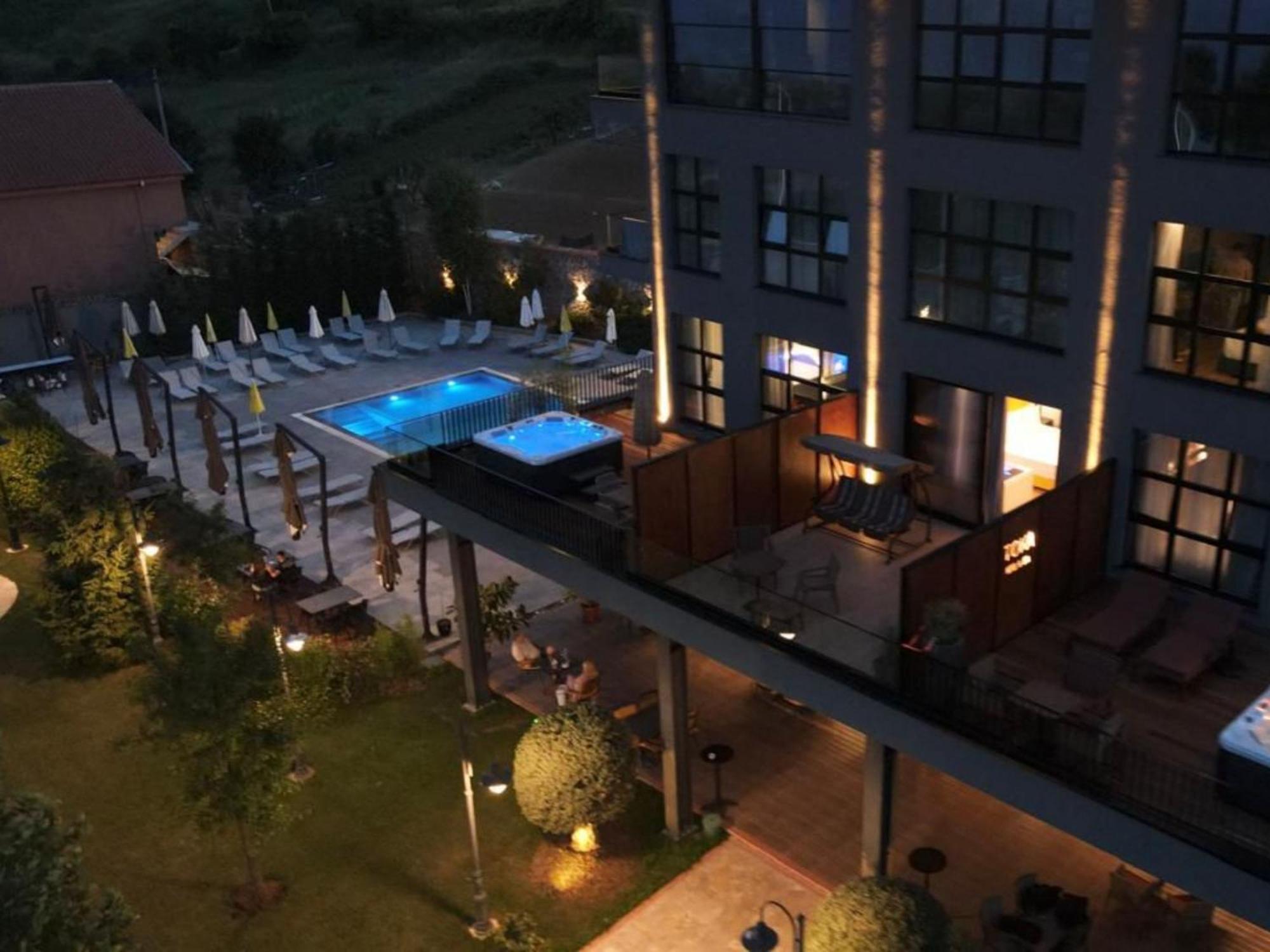 Toka Hotel Restaurant Udenisht Εξωτερικό φωτογραφία