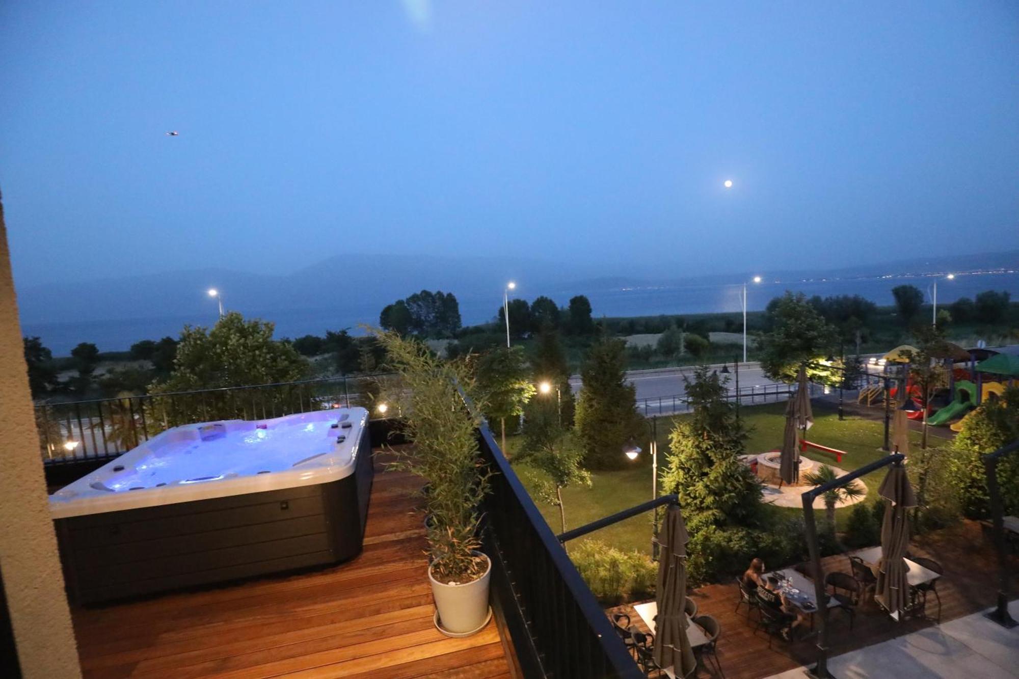 Toka Hotel Restaurant Udenisht Εξωτερικό φωτογραφία