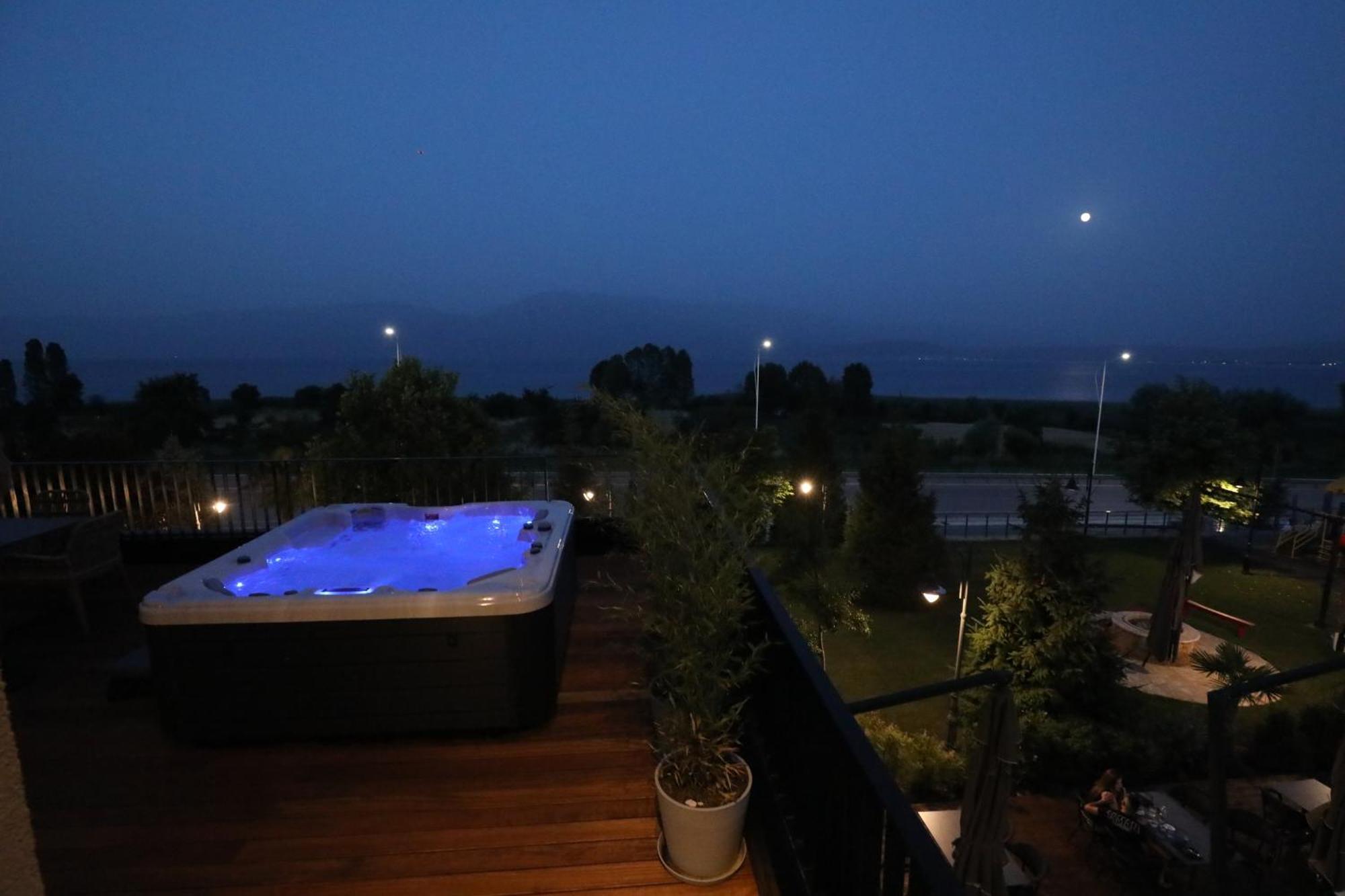 Toka Hotel Restaurant Udenisht Εξωτερικό φωτογραφία