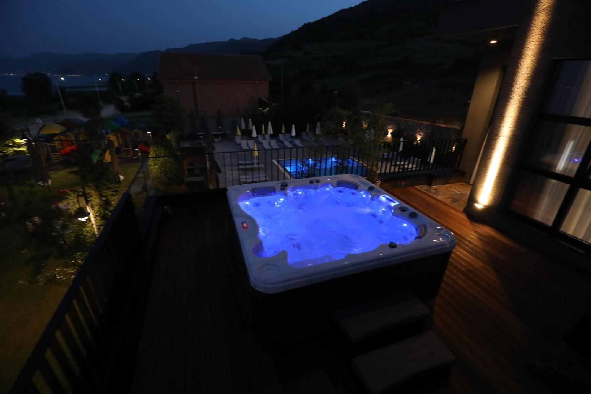 Toka Hotel Restaurant Udenisht Εξωτερικό φωτογραφία