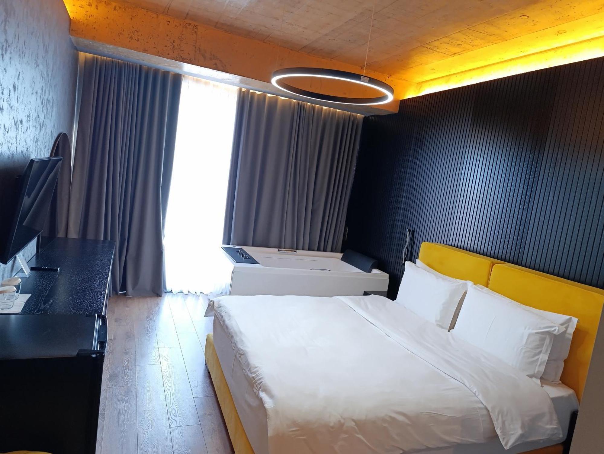 Toka Hotel Restaurant Udenisht Εξωτερικό φωτογραφία