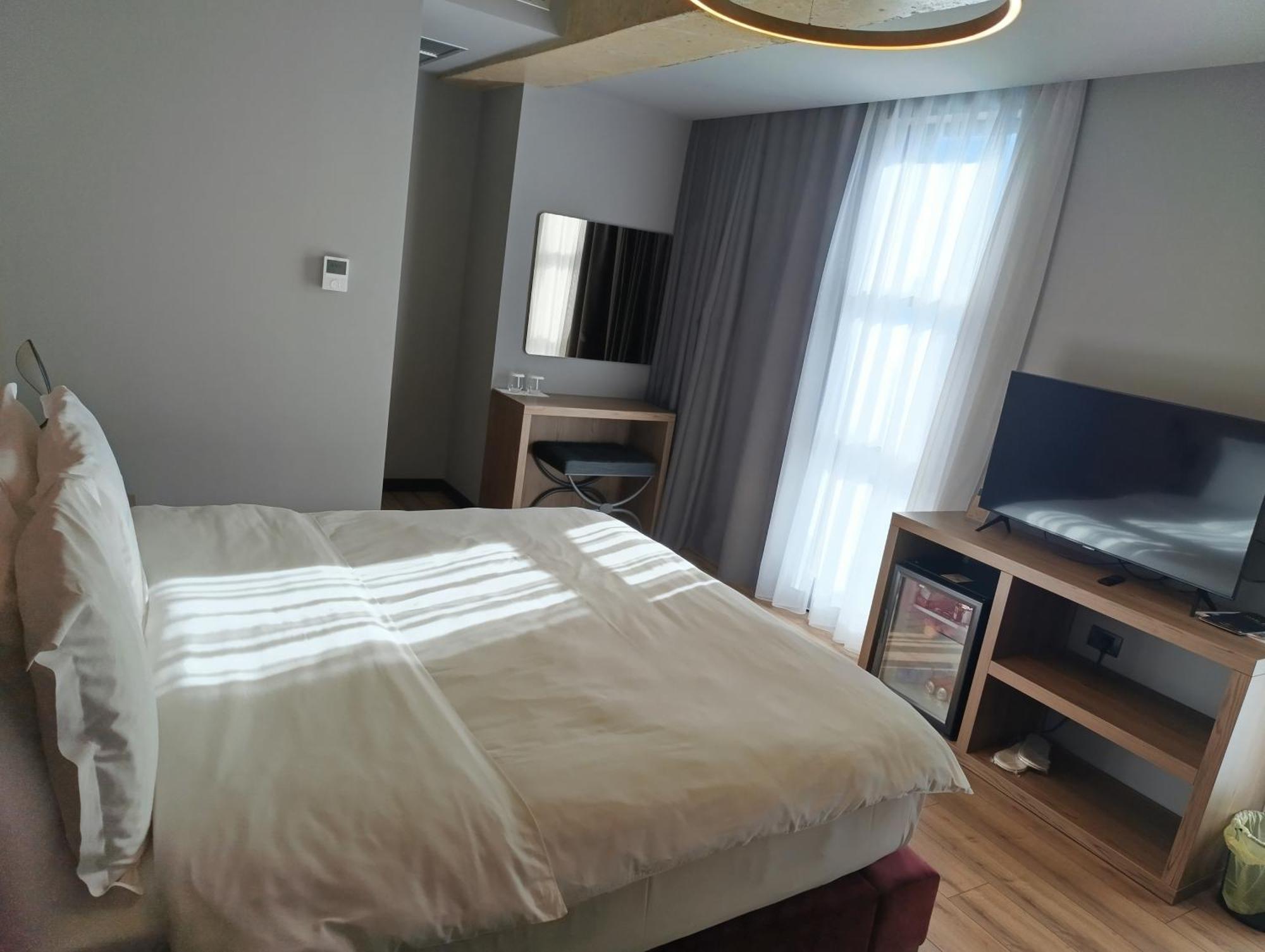 Toka Hotel Restaurant Udenisht Εξωτερικό φωτογραφία
