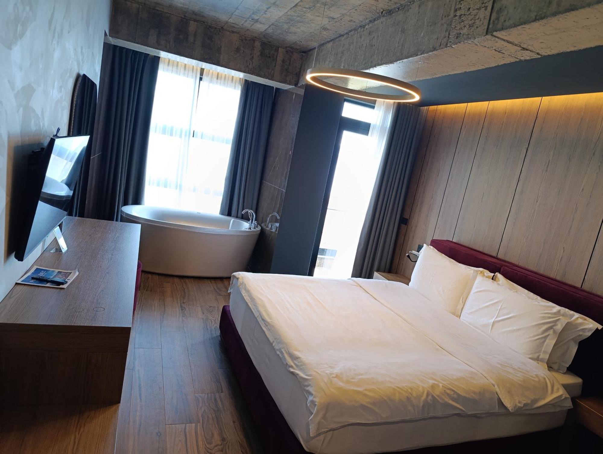 Toka Hotel Restaurant Udenisht Εξωτερικό φωτογραφία