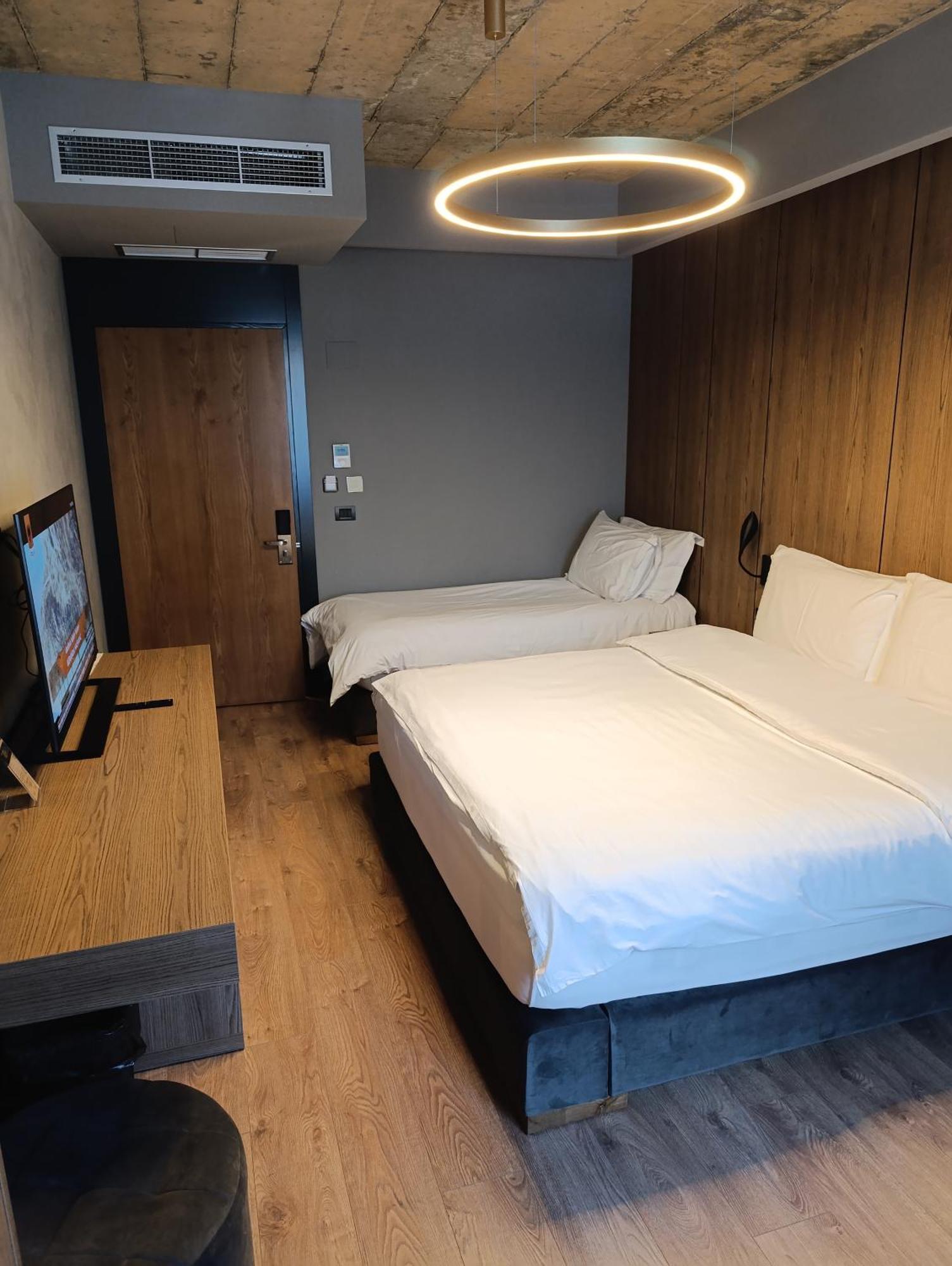 Toka Hotel Restaurant Udenisht Εξωτερικό φωτογραφία