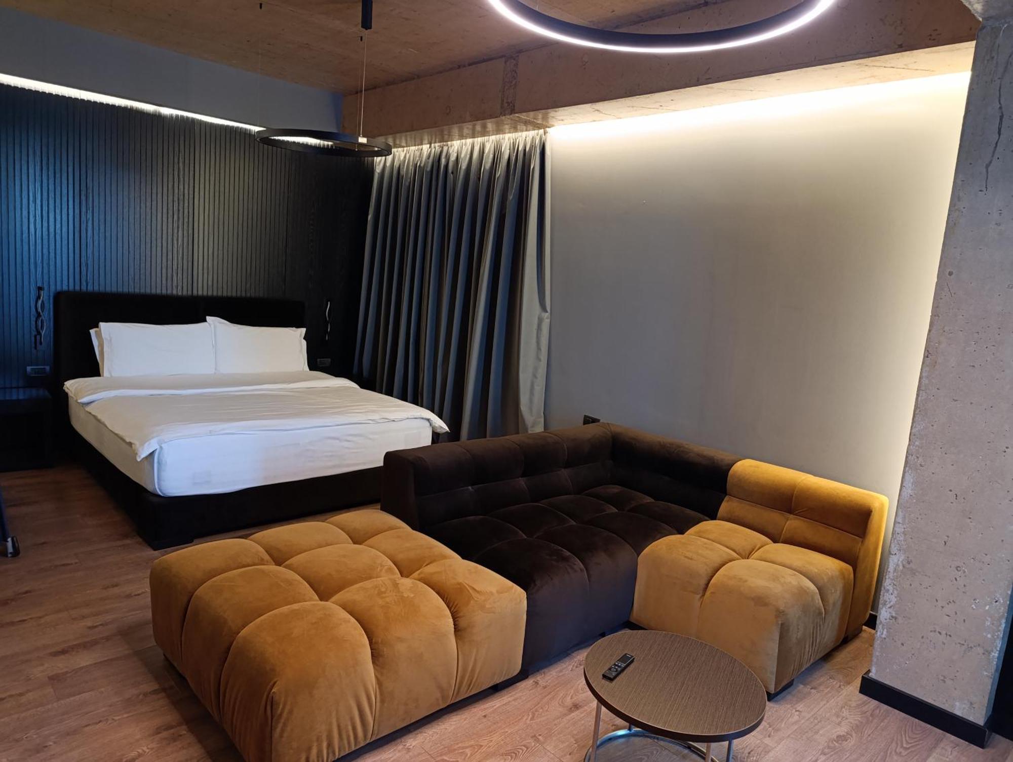 Toka Hotel Restaurant Udenisht Εξωτερικό φωτογραφία