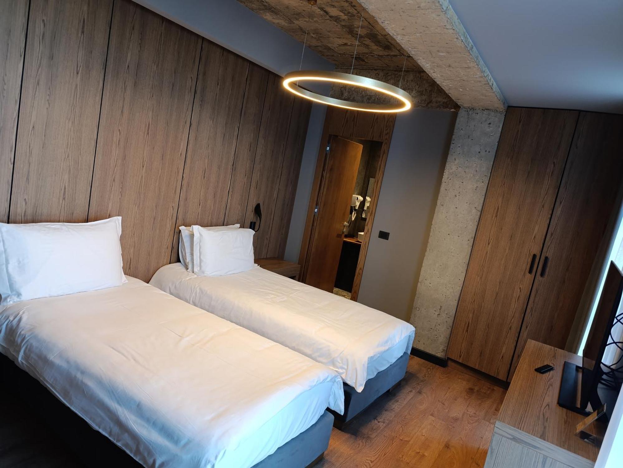 Toka Hotel Restaurant Udenisht Εξωτερικό φωτογραφία